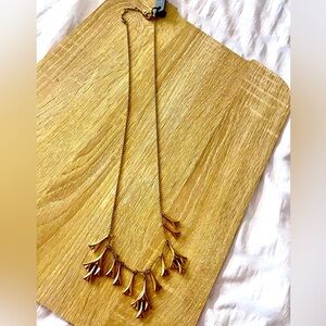 JCREW beautiful gold necklace. New w/tags.